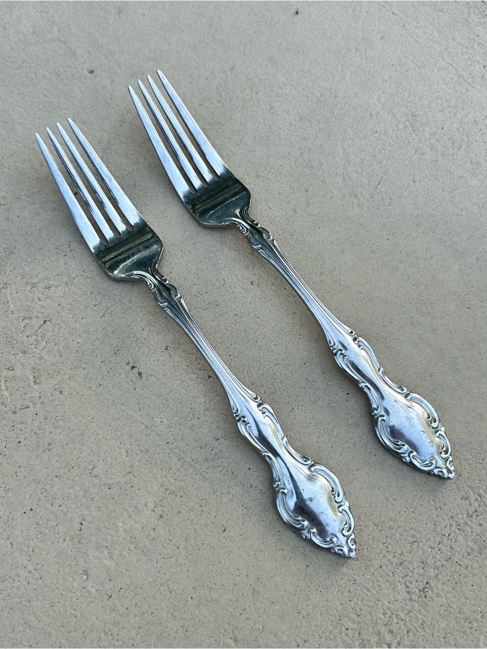 Oneida Mikayla Stainless Steel Set of 2 Dinner Forks